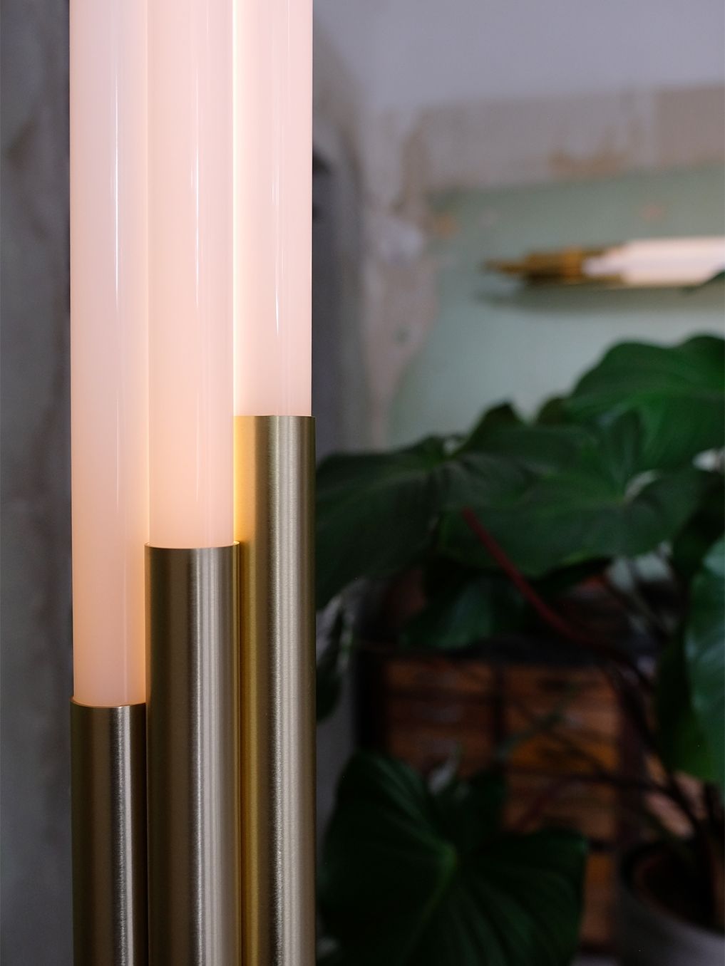 Org Pendant, Linear, Vertical, 2000 L, Gold, LED, Triac Dim, IP20