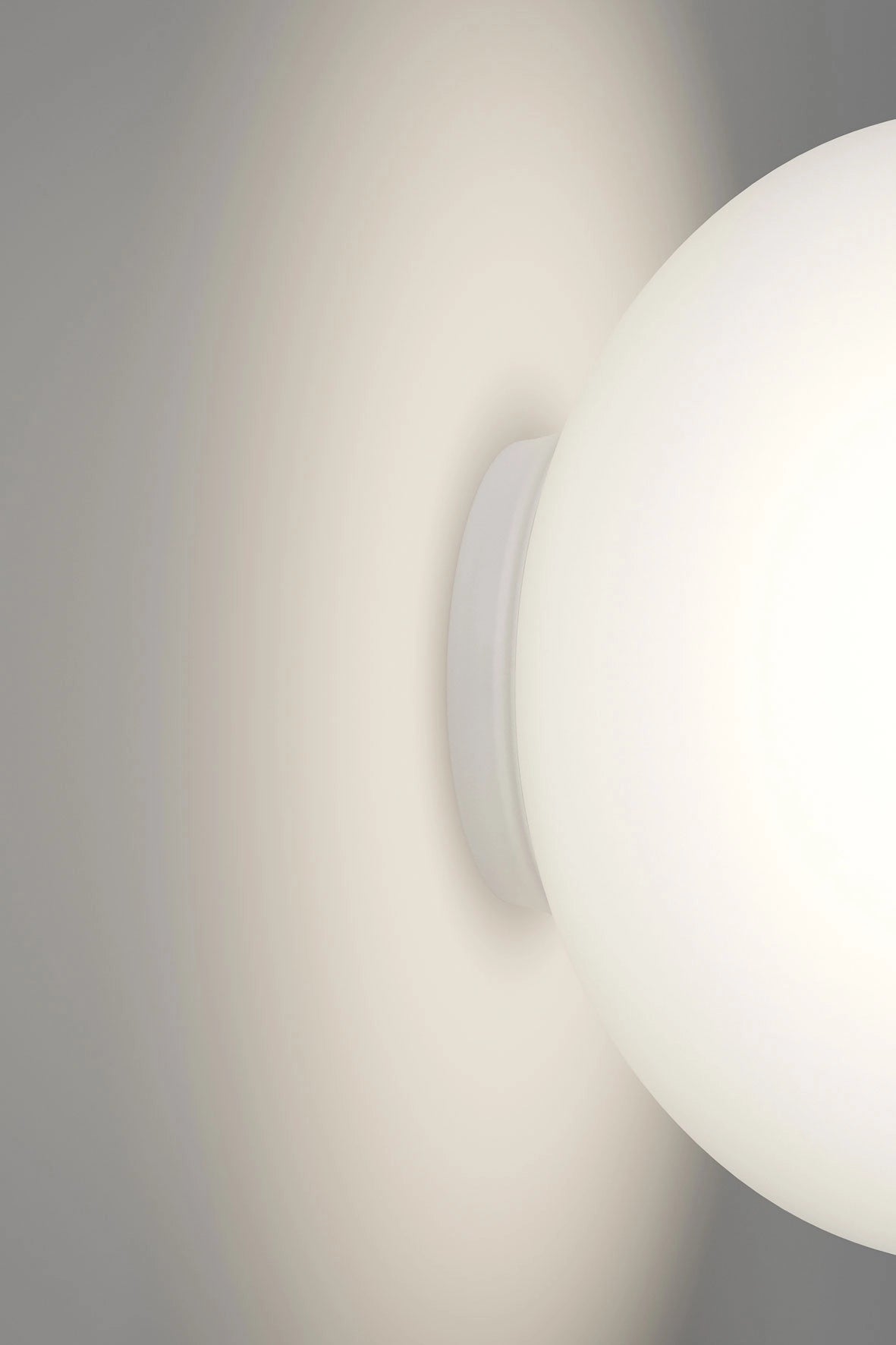 Volum Wall, 14 cm, White Glass, E14, IP54