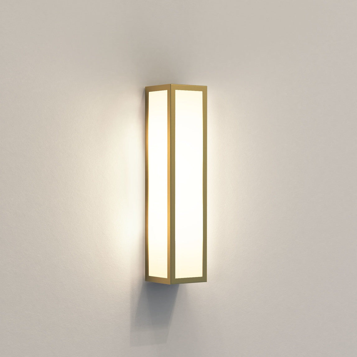 Salerno Wall Light, Natural Brass, E14, IP44