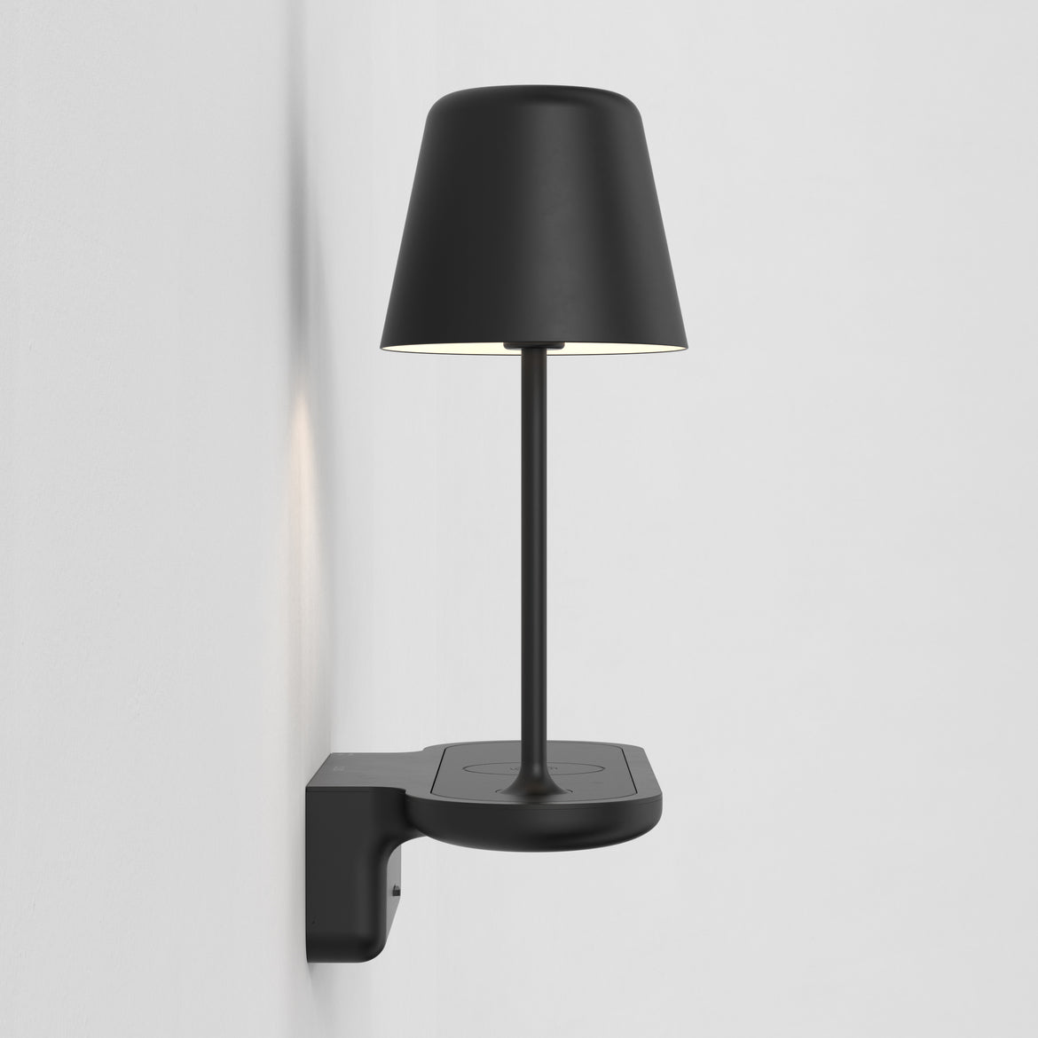 Ito Wall Light with Charging Dock, G9, IP20