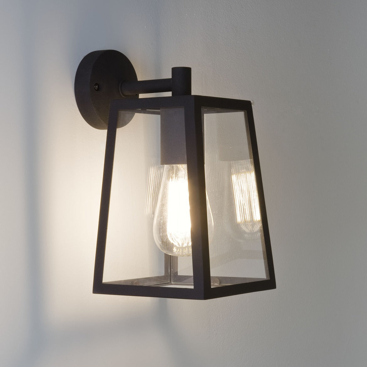 Calvi Wall Light, Black, E27, IP44