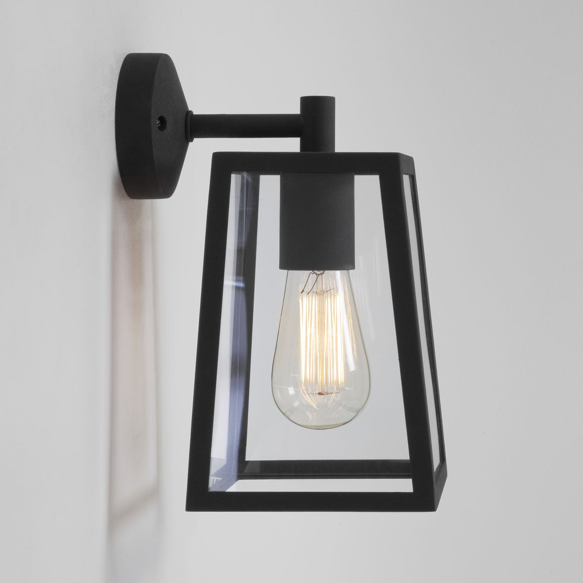 Calvi Wall Light, Black, E27, IP44