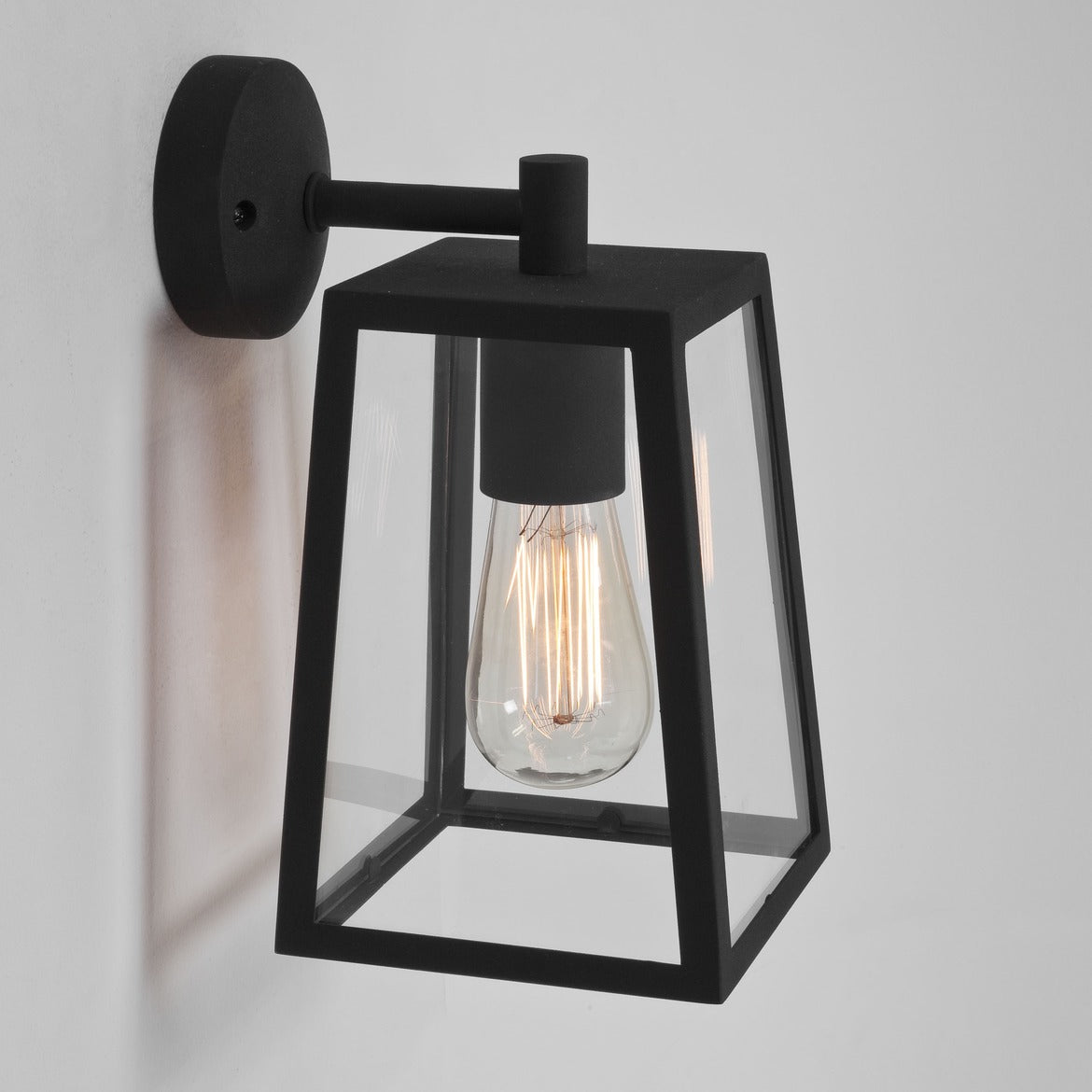 Calvi Wall Light, Black, E27, IP44