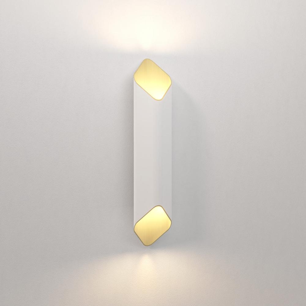 Ako Wall Light, White and Gold, LED, Phase Dim, IP20