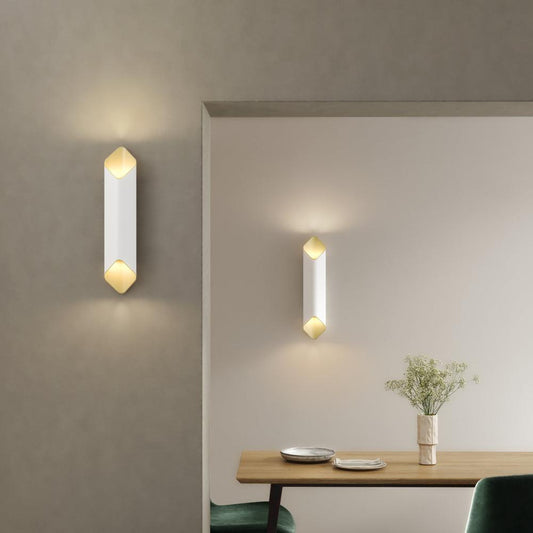 Ako Wall Light, White and Gold, LED, Phase Dim, IP20