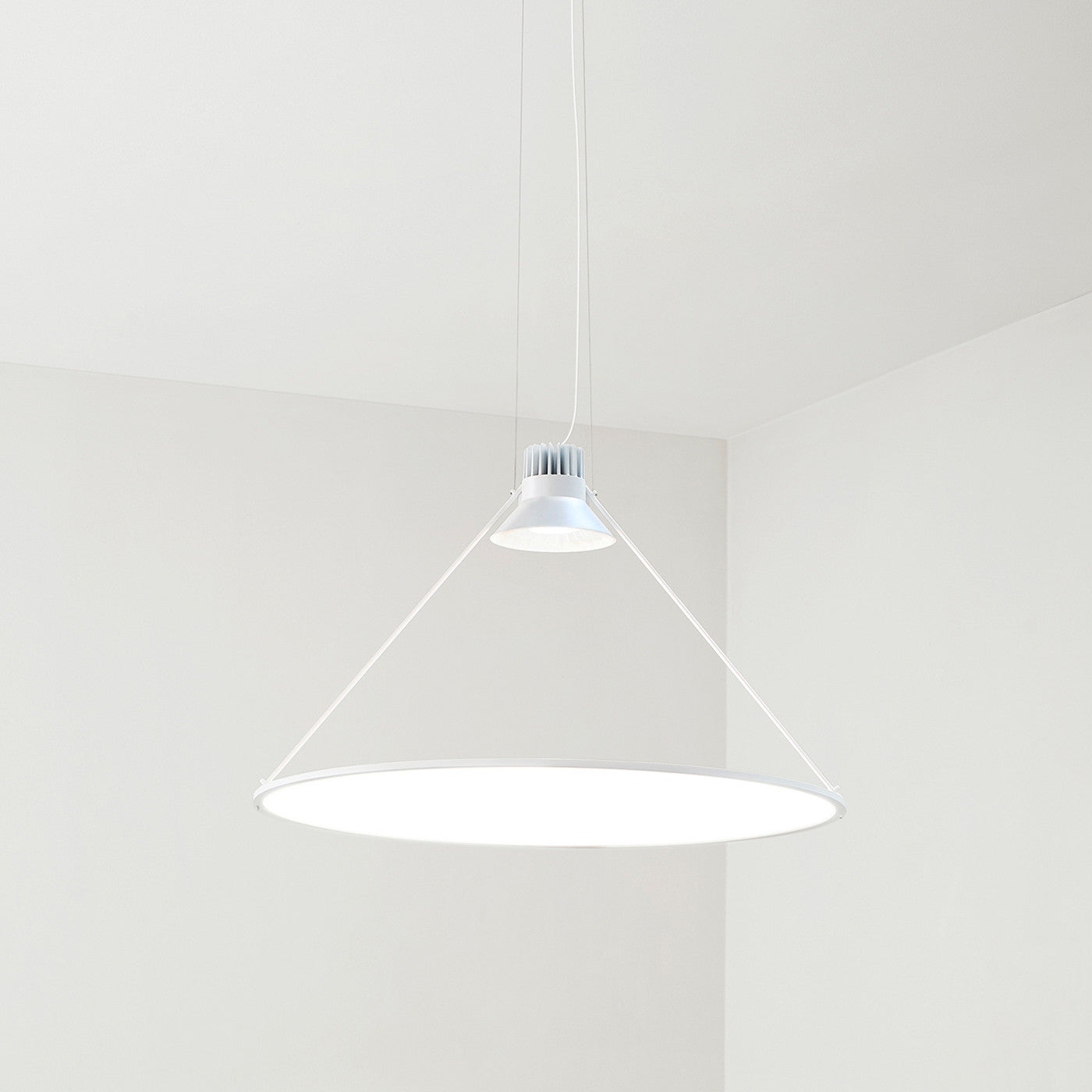 Amisol Pendant, Silver Mirror Stretch Reflector, 108 cm, LED, Push/DALI Dim, IP20