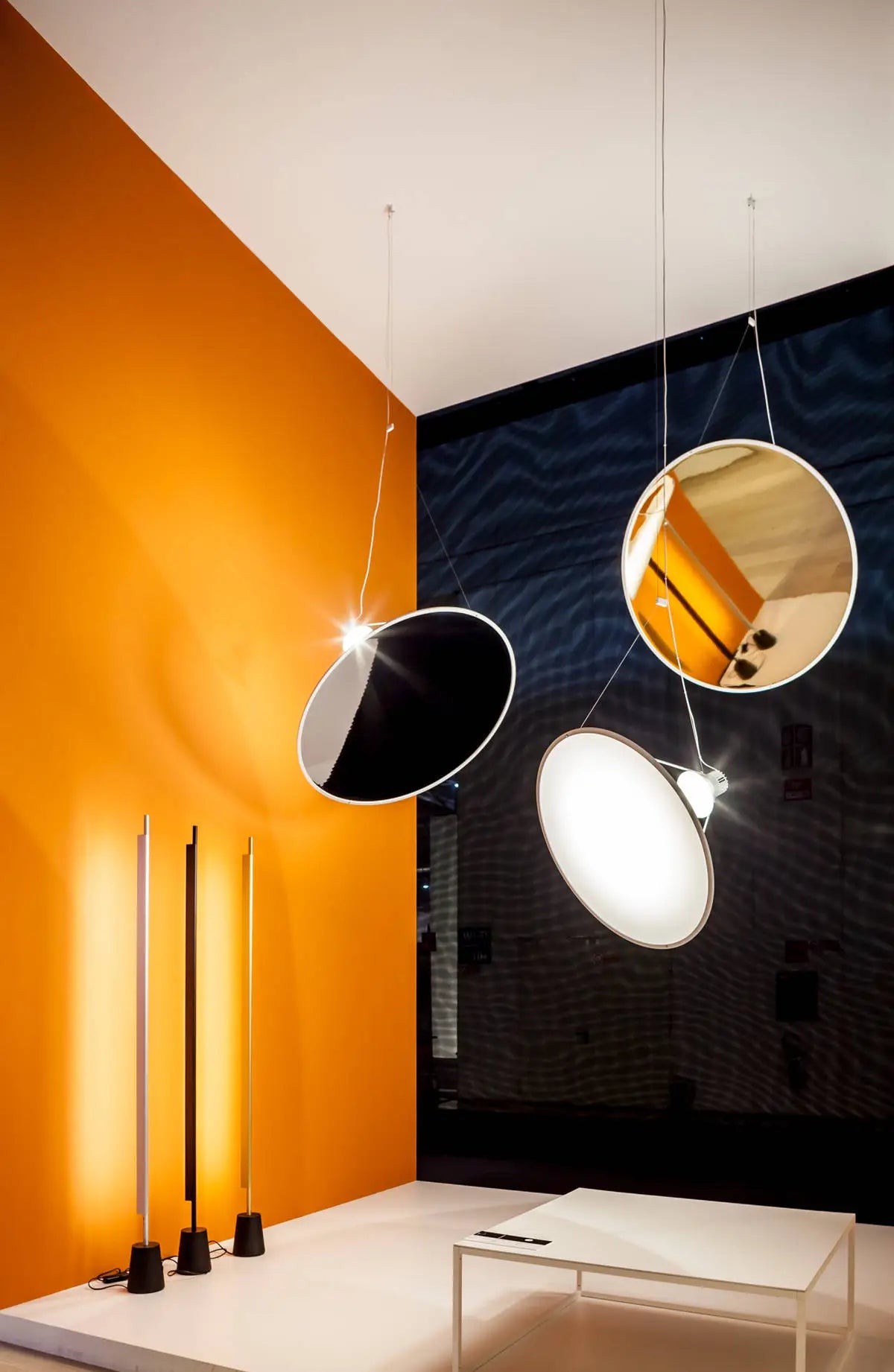 Amisol Pendant, Gold Mirror Stretch Reflector, 75 cm, LED, Push/DALI Dim, IP20