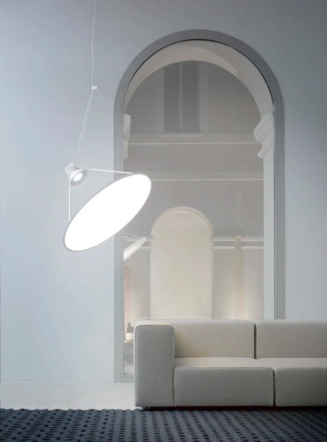 Amisol Pendant, Gold Mirror Stretch Reflector, 75 cm, LED, Push/DALI Dim, IP20
