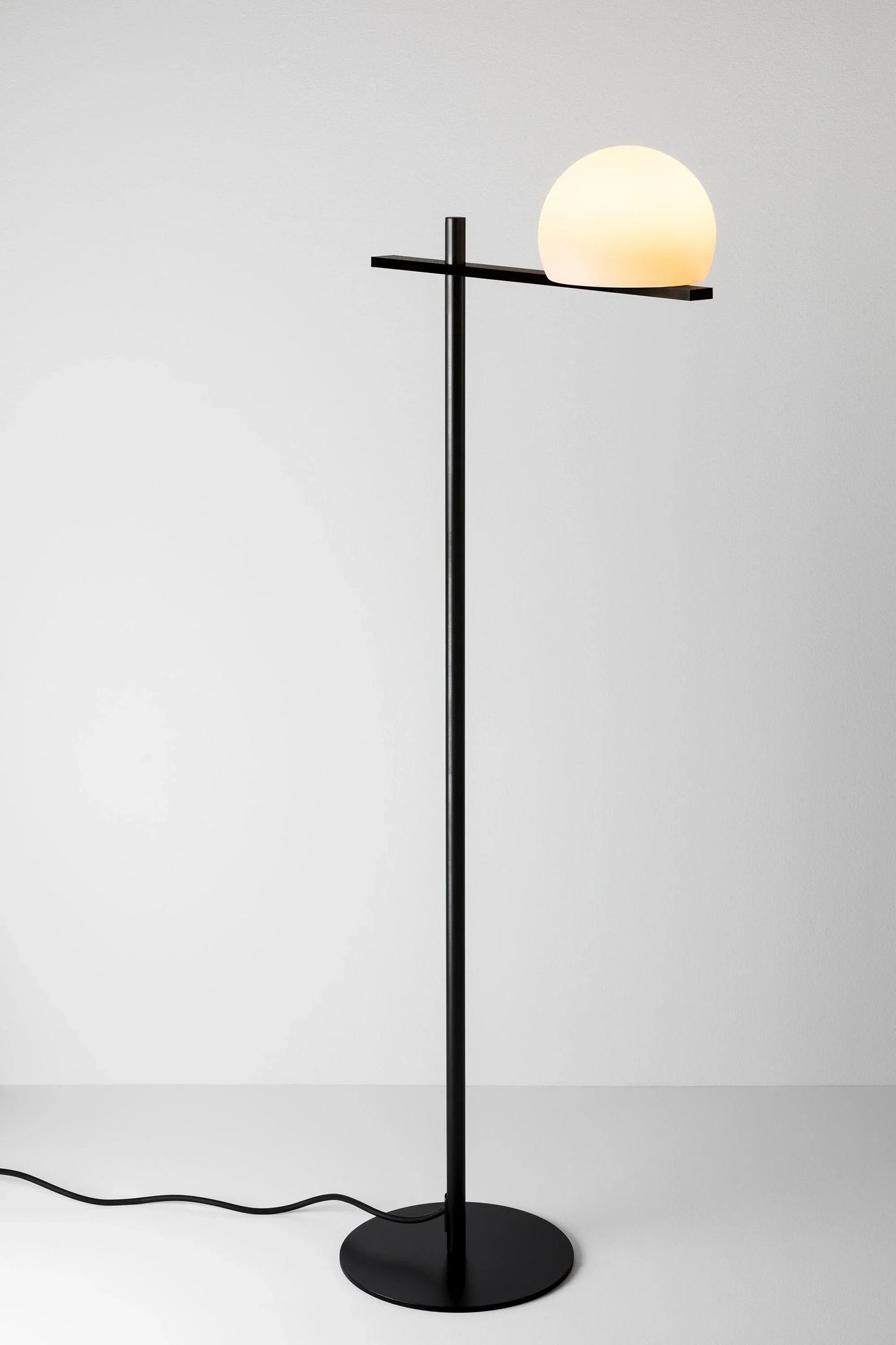 Circ Floor Lamp, Poly Shade with Rust Body, LED, IP55