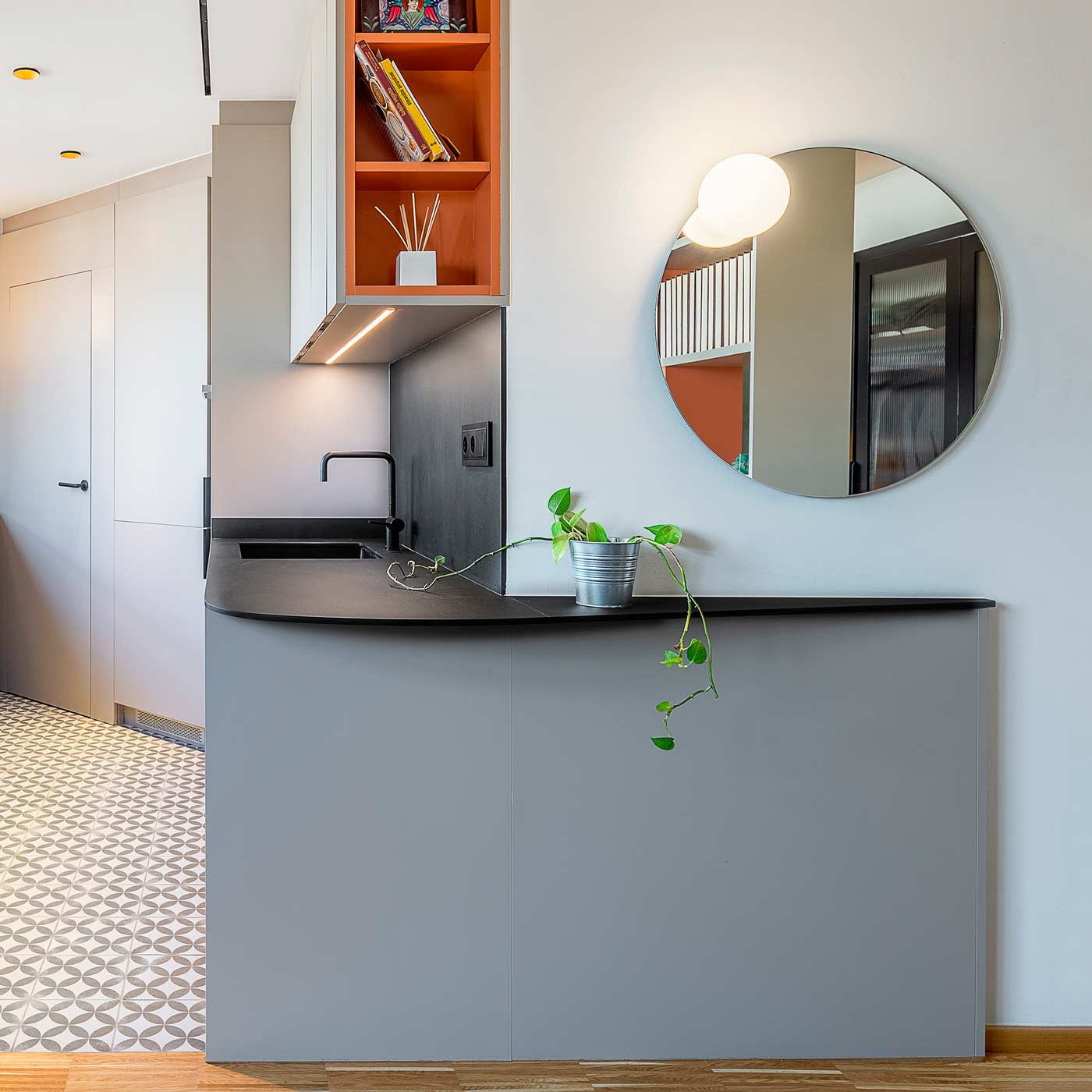 Circ Mirror Light, 70 cm ø, LED, Triac Dim, IP44