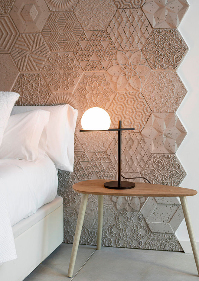 Circ Table Lamp, Glass Shade with Satin Gold, LED, IP20