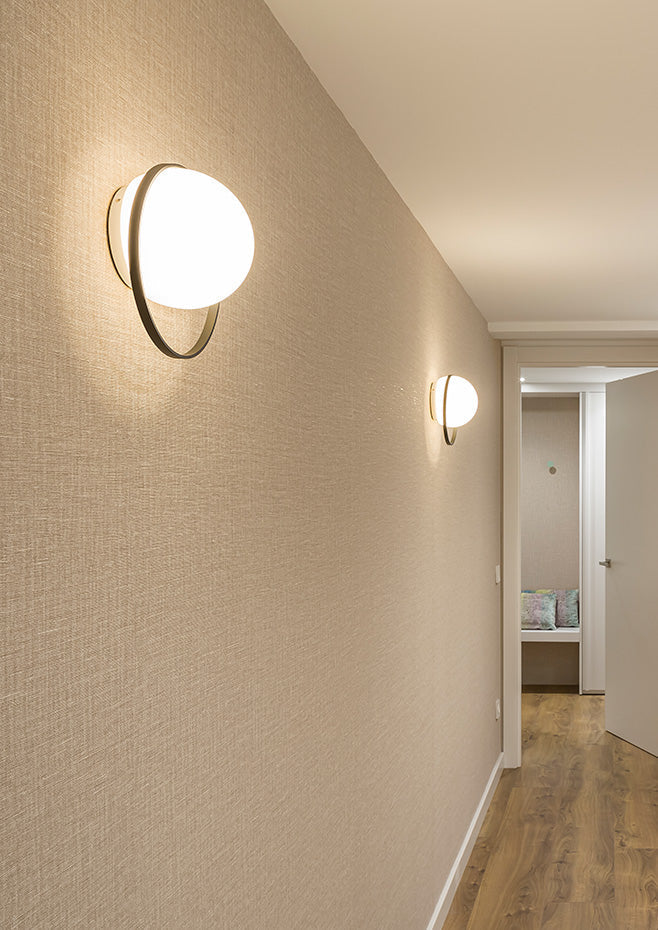 Circ Wall Light, White Poly with Rust Ring, LED, Triac Dim, IP55