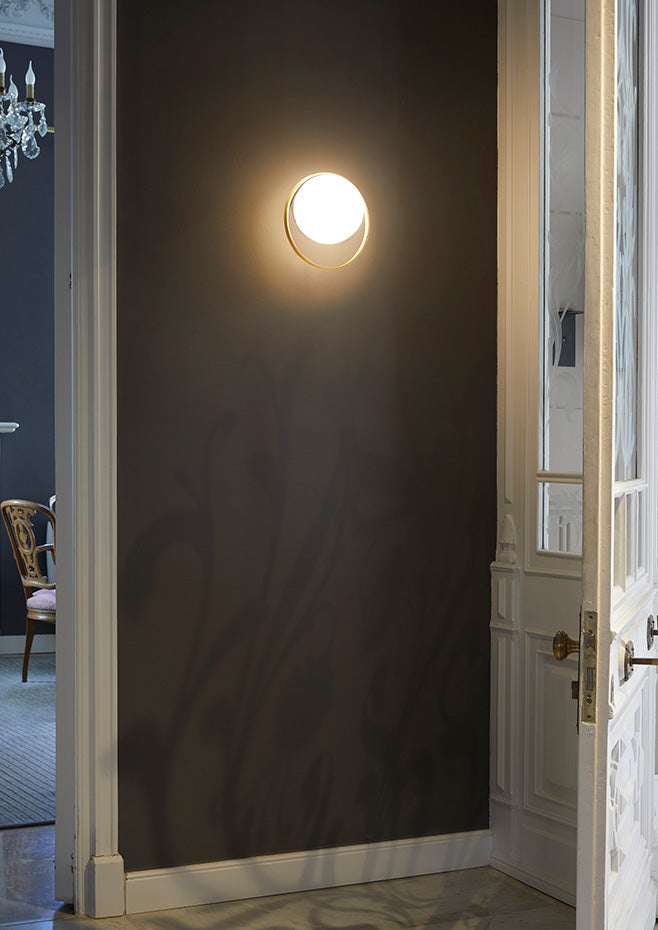 Circ Wall Light, White Poly with Rust Ring, LED, Triac Dim, IP55