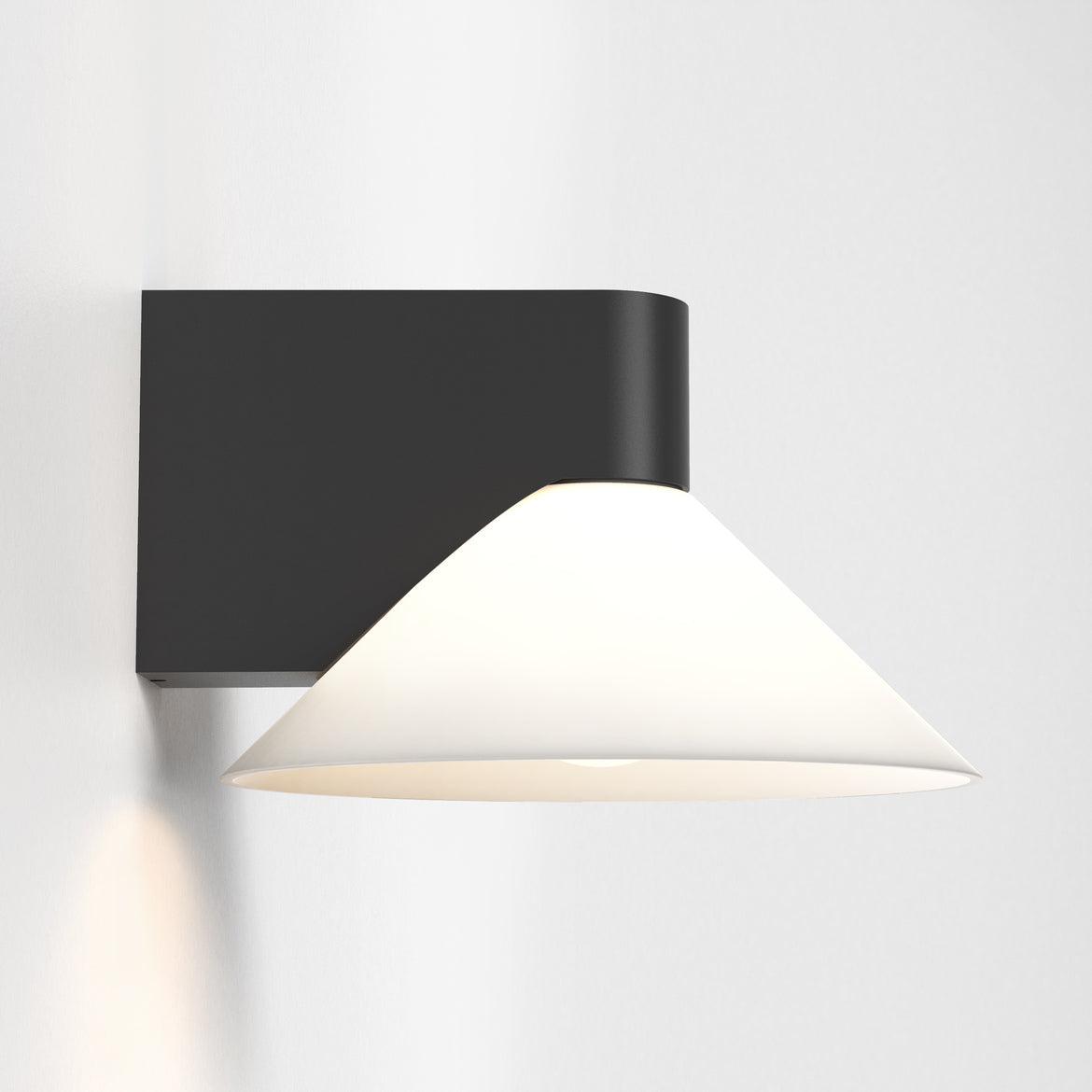 Conic Wall Light, Black, G9, IP44