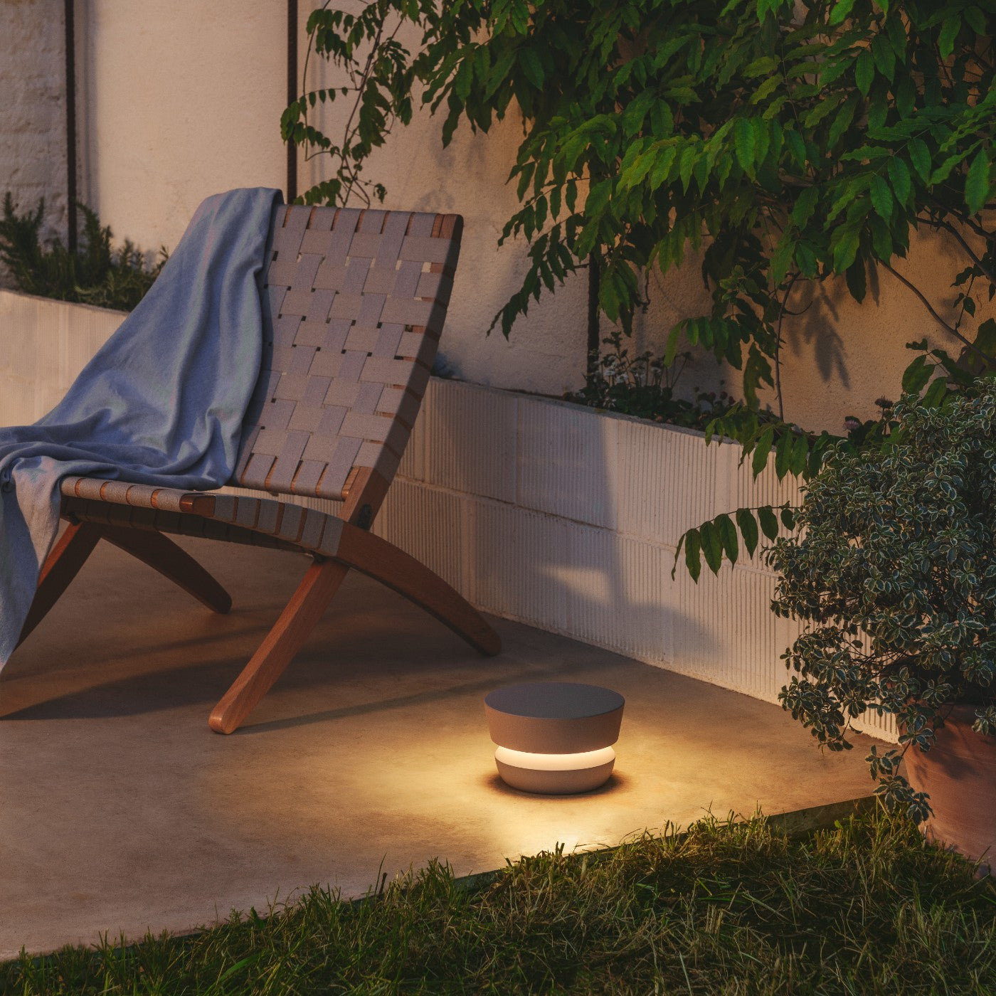 Dots Bollard, Small, Halo, Beige, LED, IP65