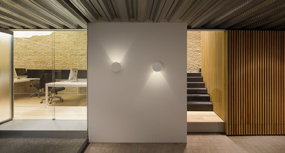 Dots Wall, Directional, Adjustable, Wood American Oak, 5.75W, LED, Dim