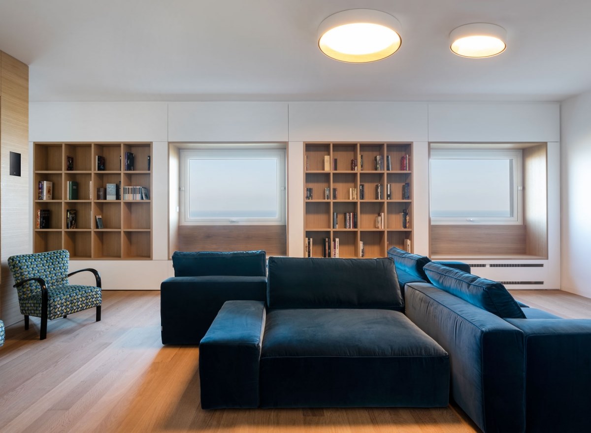 Duo Ceiling, Round Flat Large, 78.5 cm ø, White with Wood Interior, 50W, LED, Dim