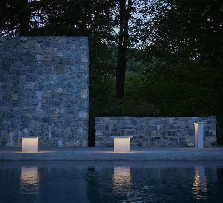 Fienile Bollard, Tall, Light Grey, LED, 19W, DALI Dim or On/Off, IP65