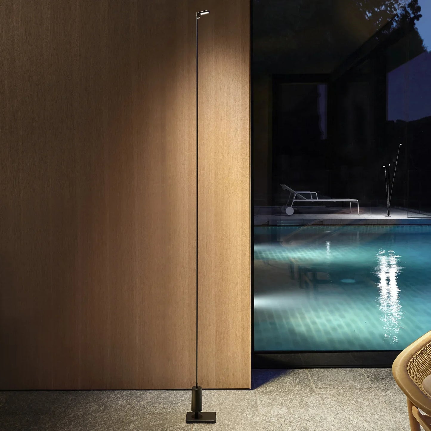 Flia Floor, Single, 120 cm H, LED, 2.5W, DALI Dim or On/Off, IP65