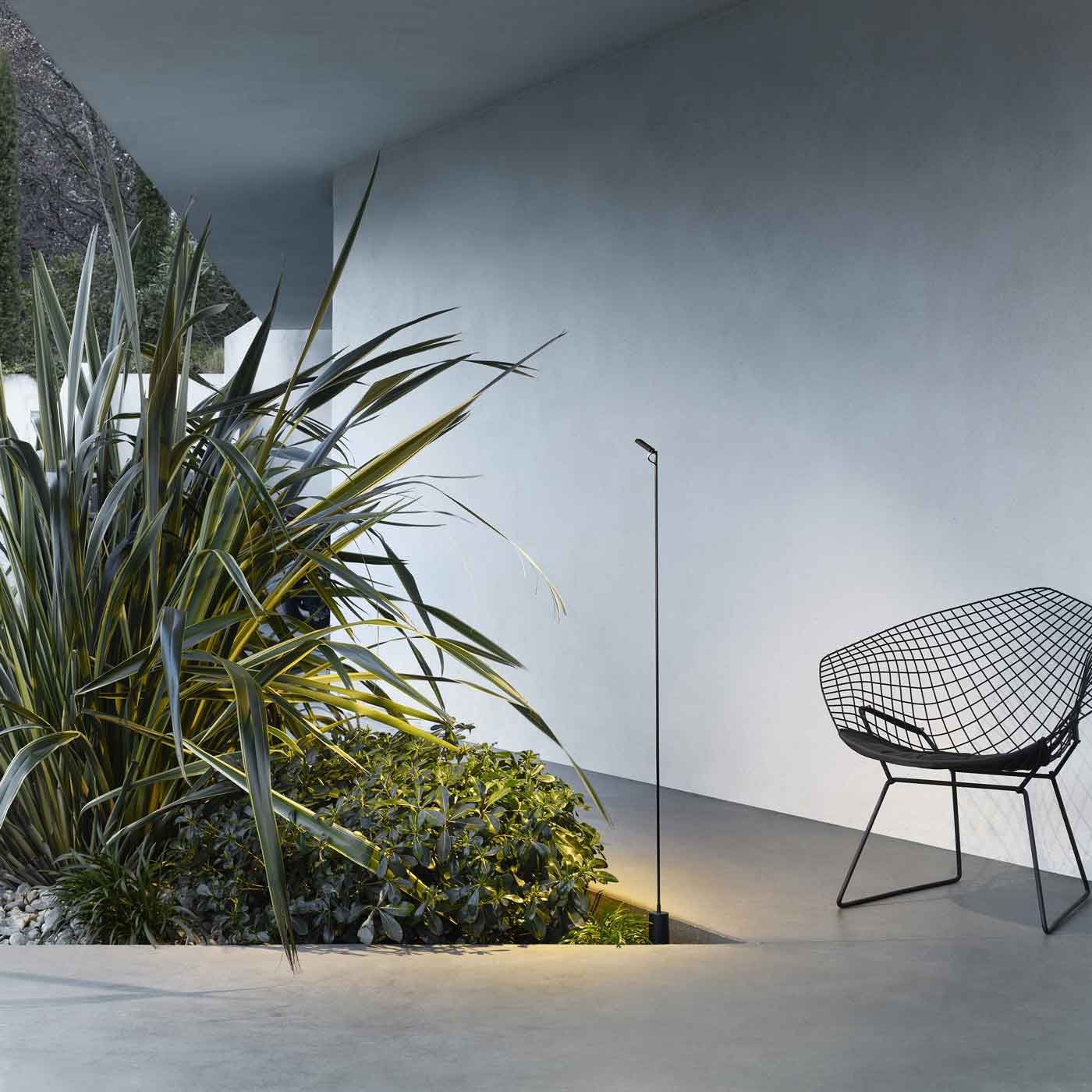 Flia Floor, Single, 120 cm H, LED, 2.5W, DALI Dim or On/Off, IP65