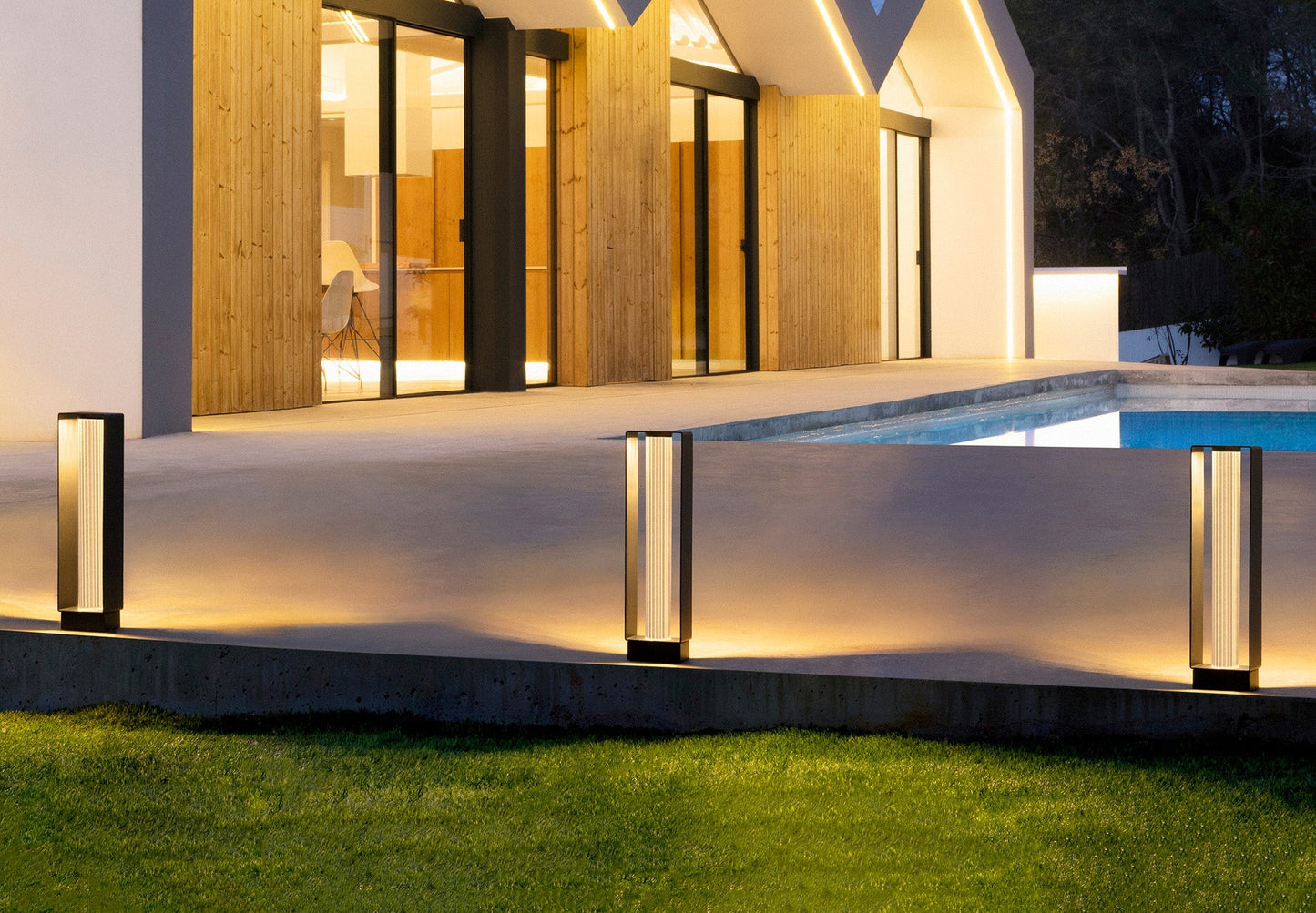 Frame Bollard, Small, Black, LED, NO DIM, IP65