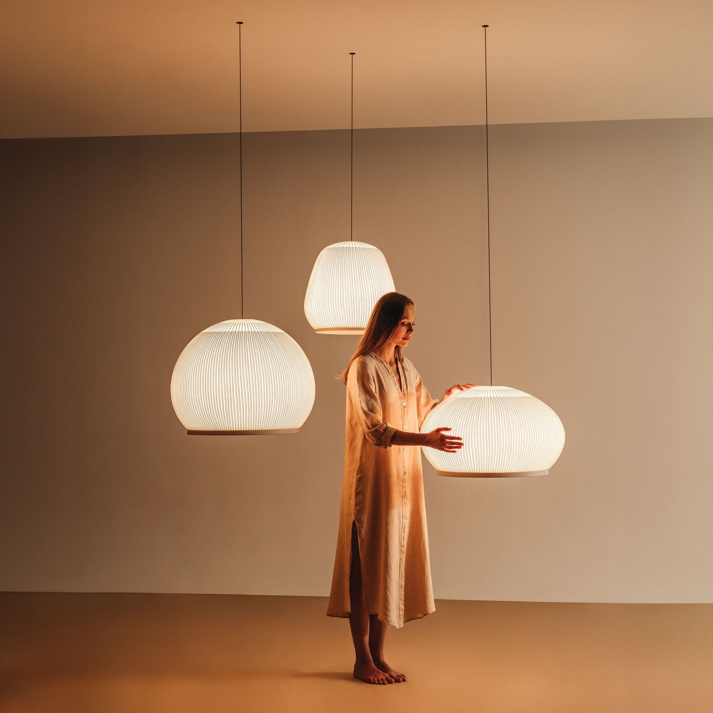 Knit Pendant, Oval 65 cm ø, Stretch Knit Material over Polymer Orb, 40.2W, LED, Dim