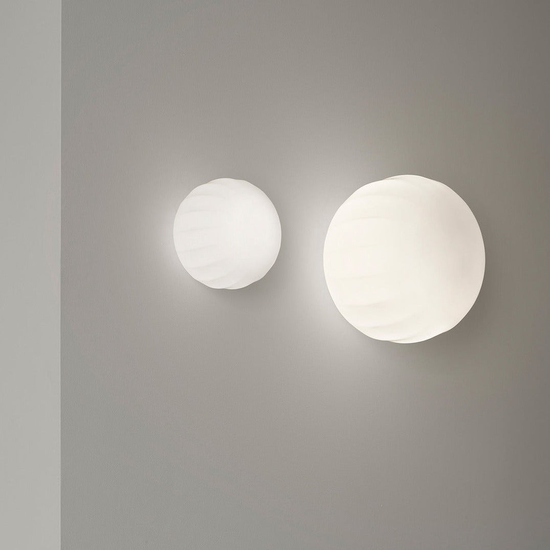 Lita Wall, 18 cm, White Glass with White Base, G9, IP20