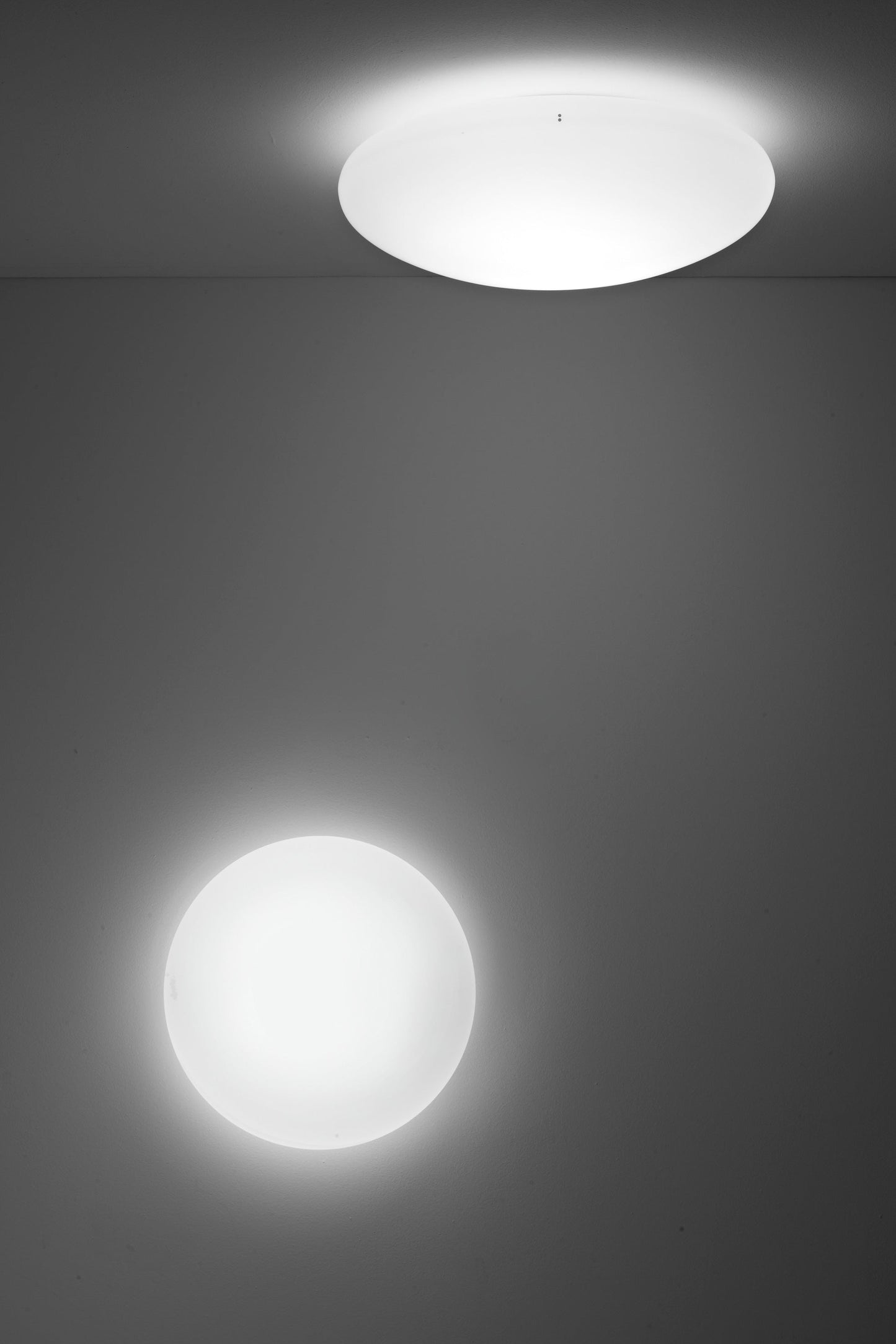 Lumi Crescent Wall, 30 cm, White Glass, E27, IP20
