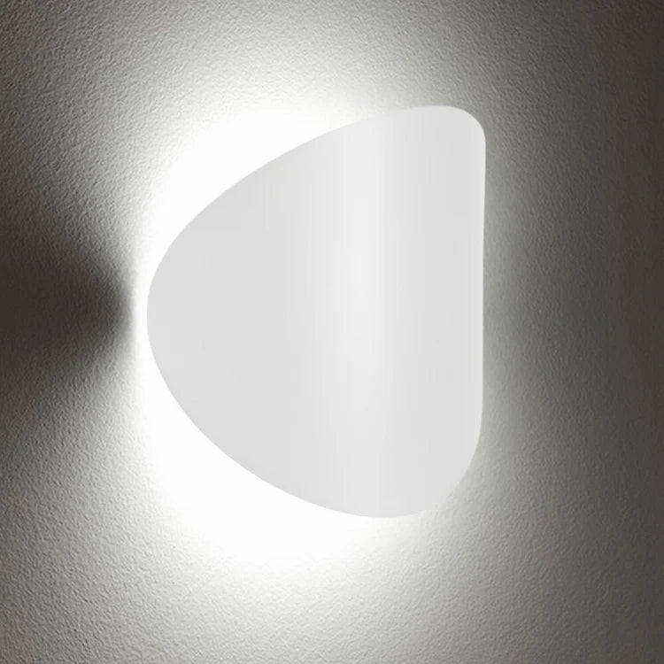 Lune Wall Light, White, LED, Triac Dim, IP65 Indoor