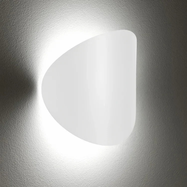 Lune Wall Light, White, LED, Triac Dim, IP65 Indoor
