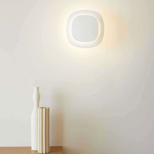 Luthien Wall, White Technopolymer Front with White Base, LED, Phase Dim, IP20