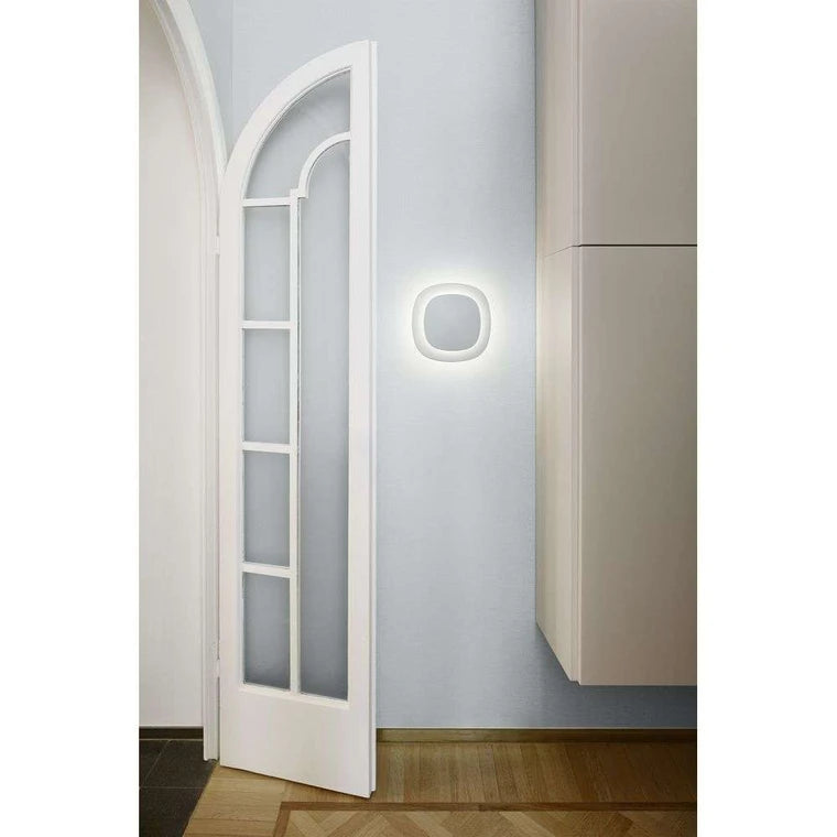 Luthien Wall, Pearl Grey Technopolymer Front with White Base, LED, Phase Dim, IP20