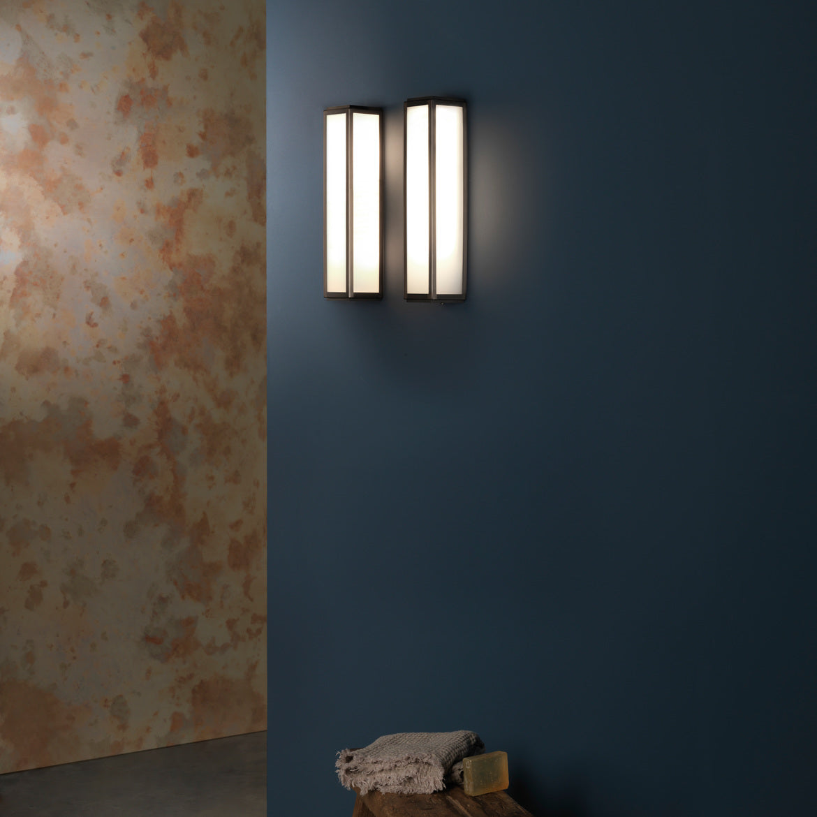 Mashiko 360 Classic Wall Light, Matte Gold, E14, IP44