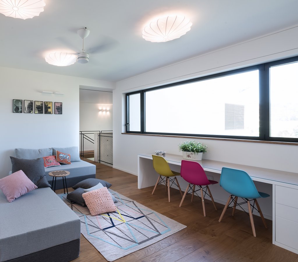 Muse-White-Ceiling-in-Colourful-Study-PlayRoom