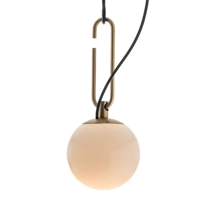 Nihm-14-Pendant-Close-Up-Lit