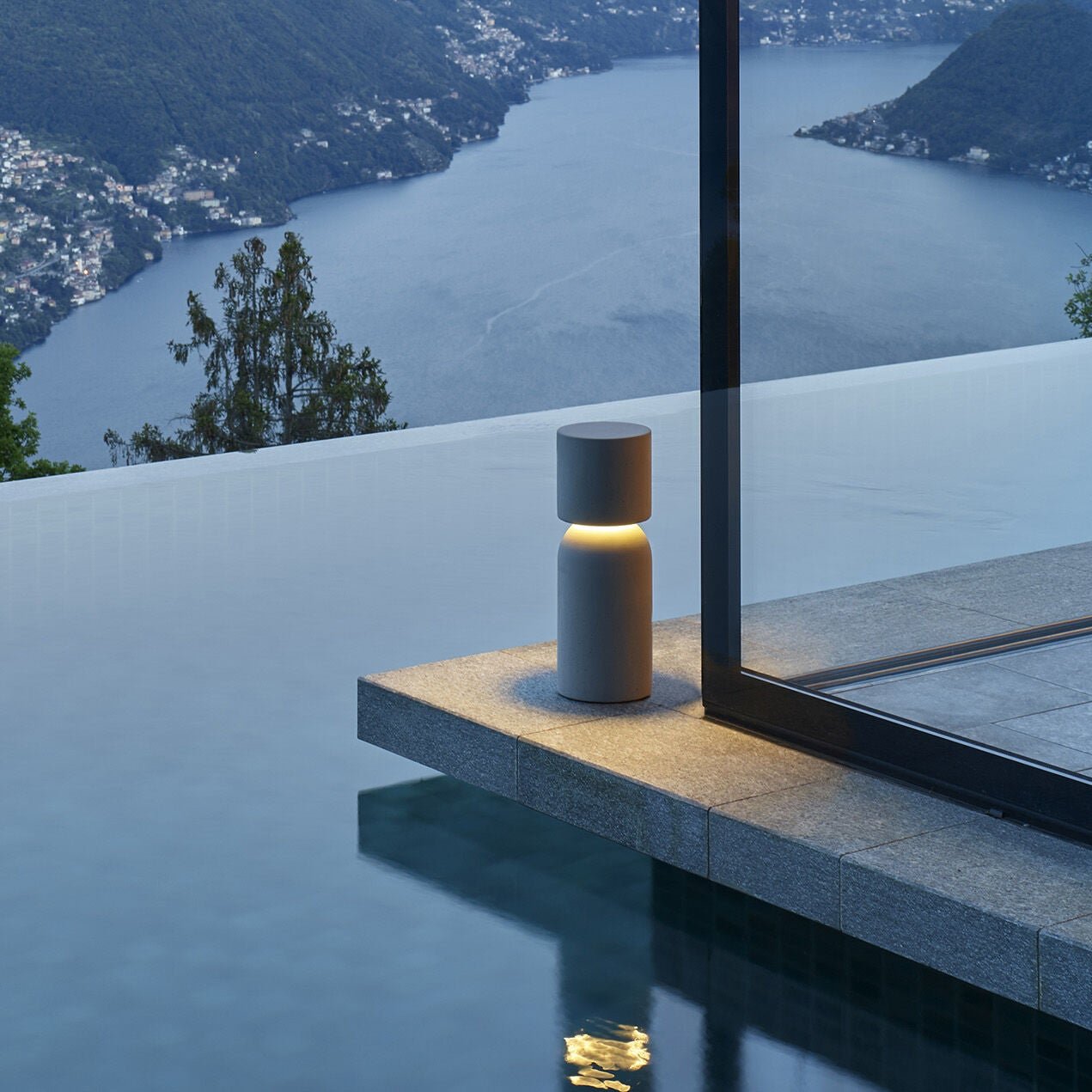 Nui Bollard, A, Concrete, LED, 14W, DALI Dim or On/Off, IP65