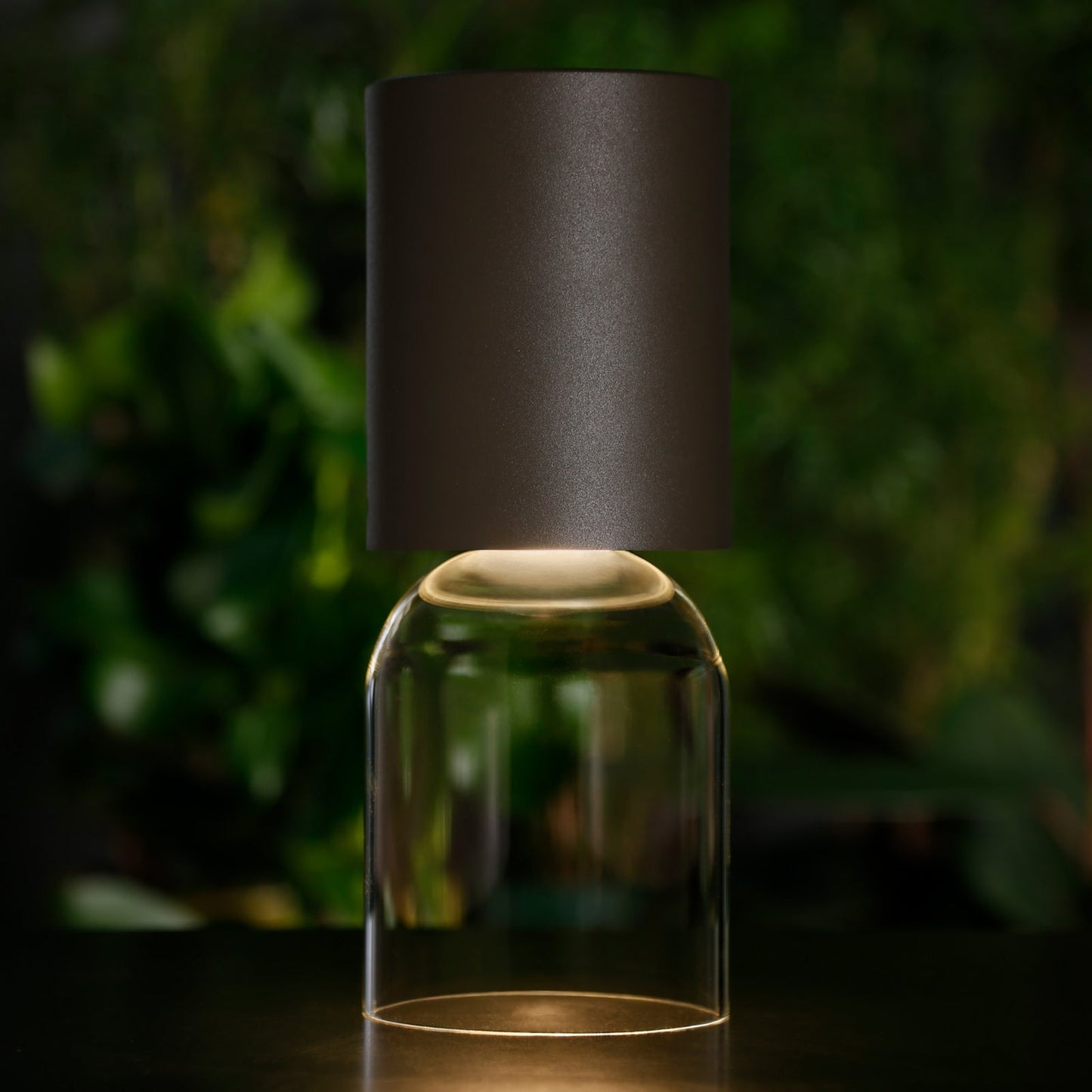 Nui Mini Wireless Table, White Shade, LED, Touch Dim, IP54