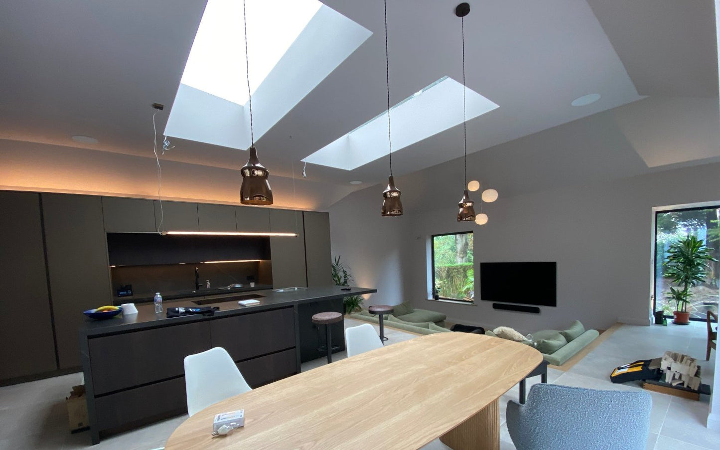 Pivot Pendant, Adjustable, LED, Phase Cut Dim, IP40