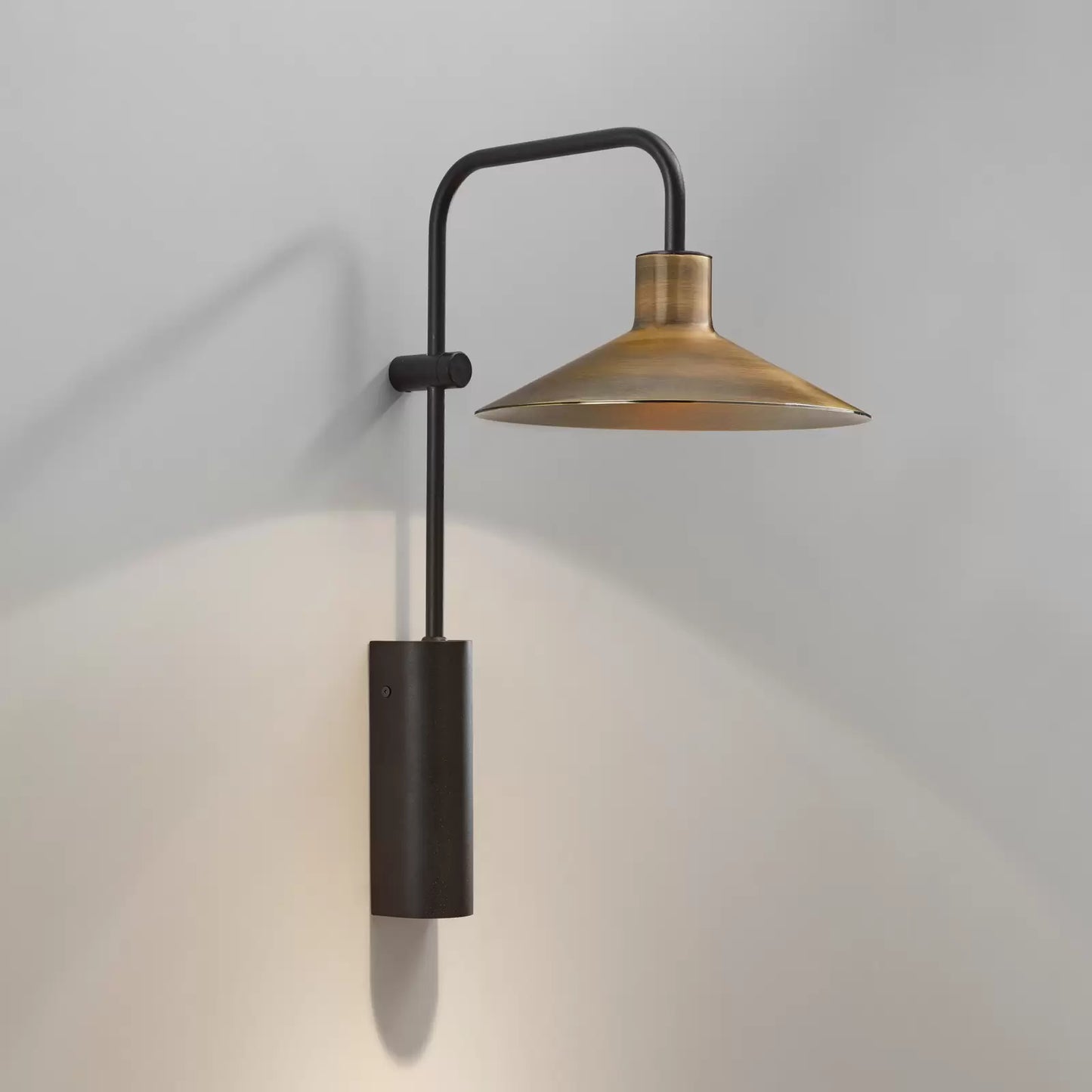 Platet Wall, Brass, E14, Thumbswitch, IP20