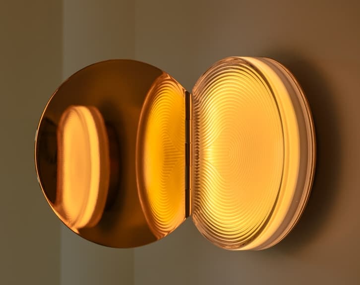 Poudrier Wall, Gold and Ripple Glass, LED, On/Off, IP44