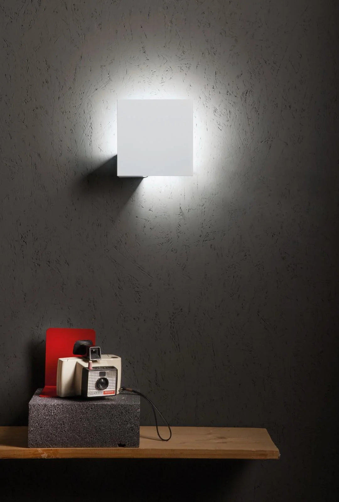 Puzzle-White-Square-Lit-with-Camera