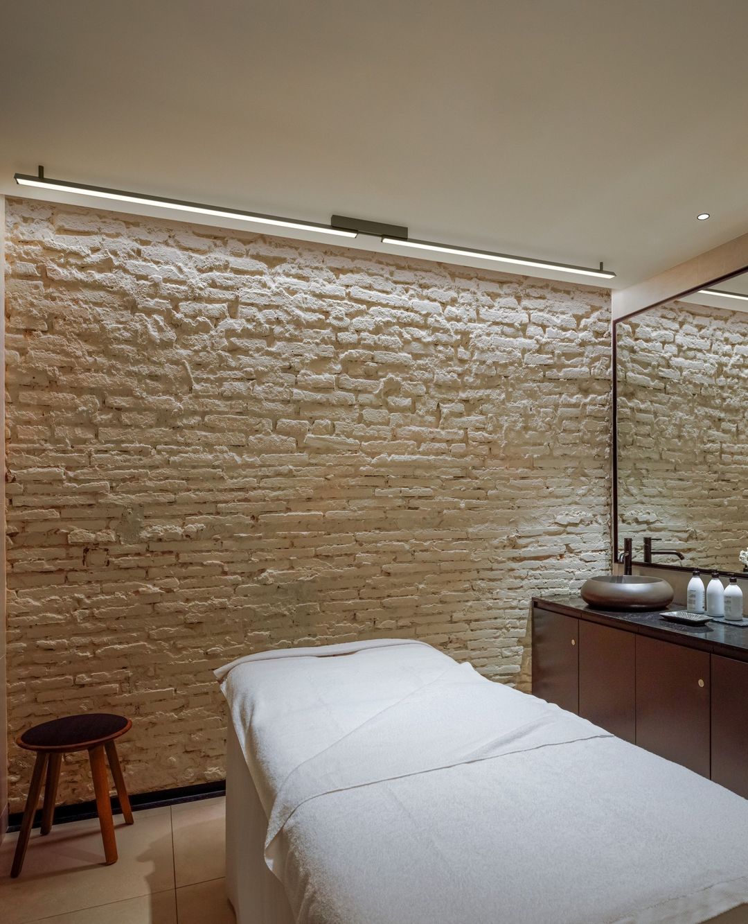 Spa Ceiling or Wall, Double, 613 cm, LED, Dimmable, IP44