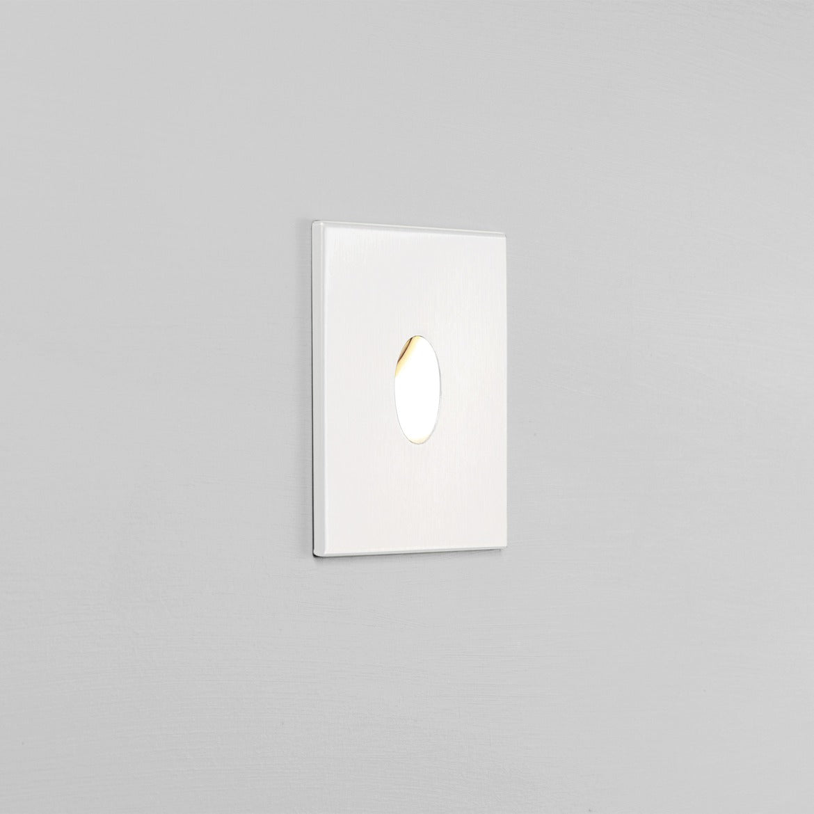 Astro Tango step light in white
