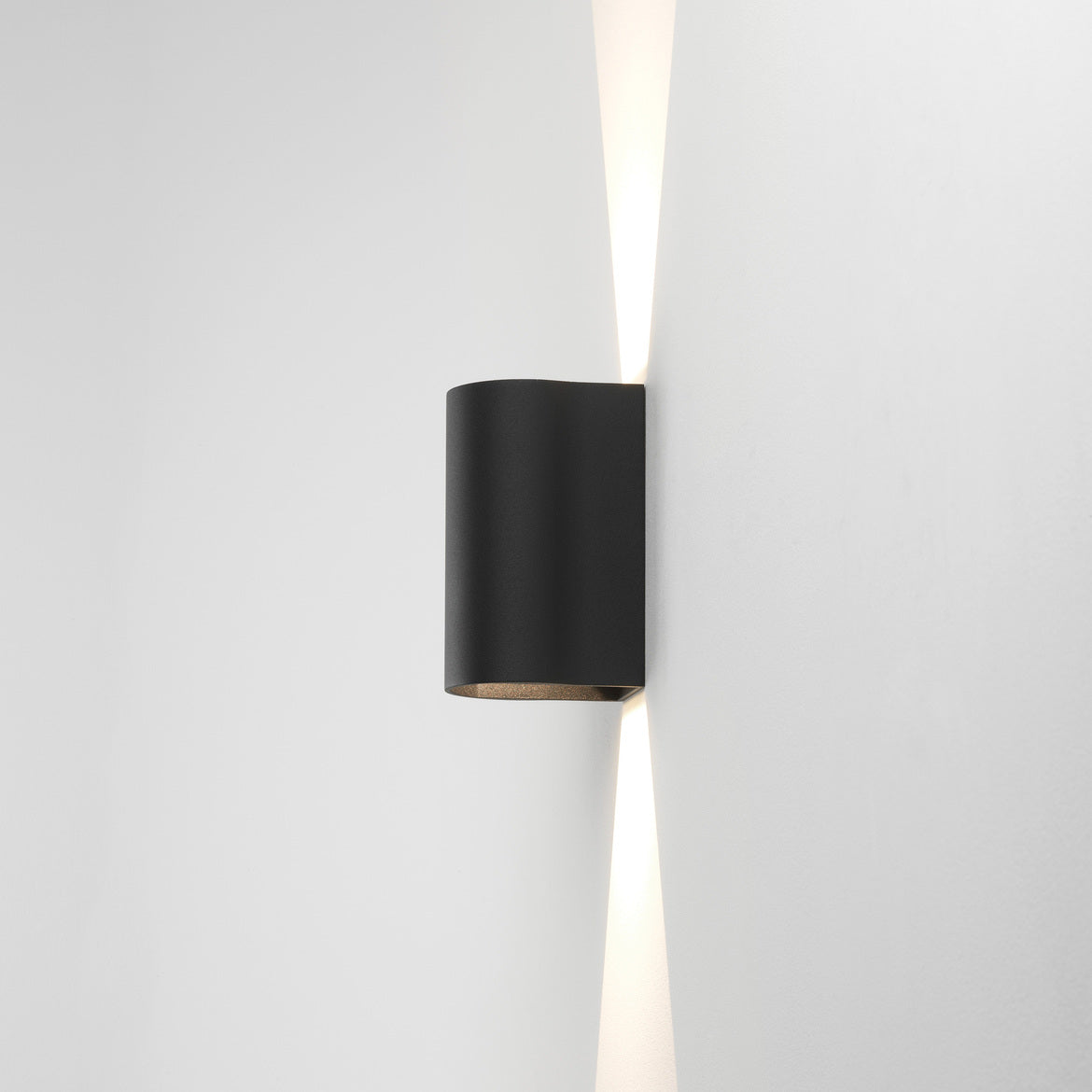 Dunbar Wall Light, Textured Black, LED, On/Off, IP65