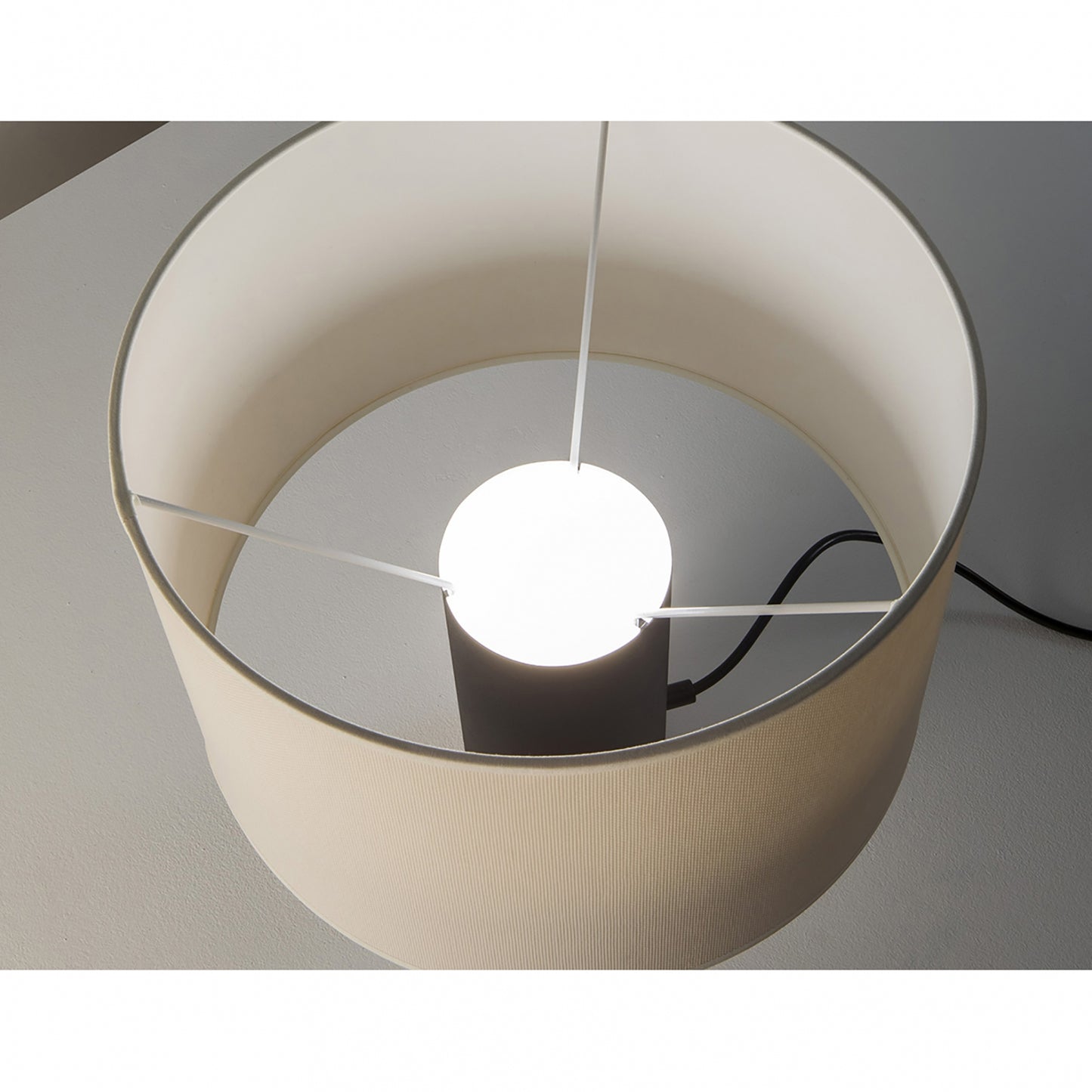 Cyls Table or Floor Uplight, E27, IP20